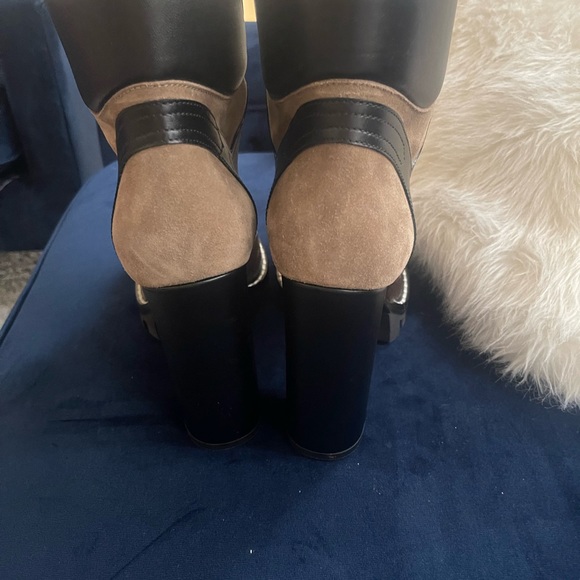 AUTHENTIC LOUIS VUITTON BOOT - Picture 5 of 5